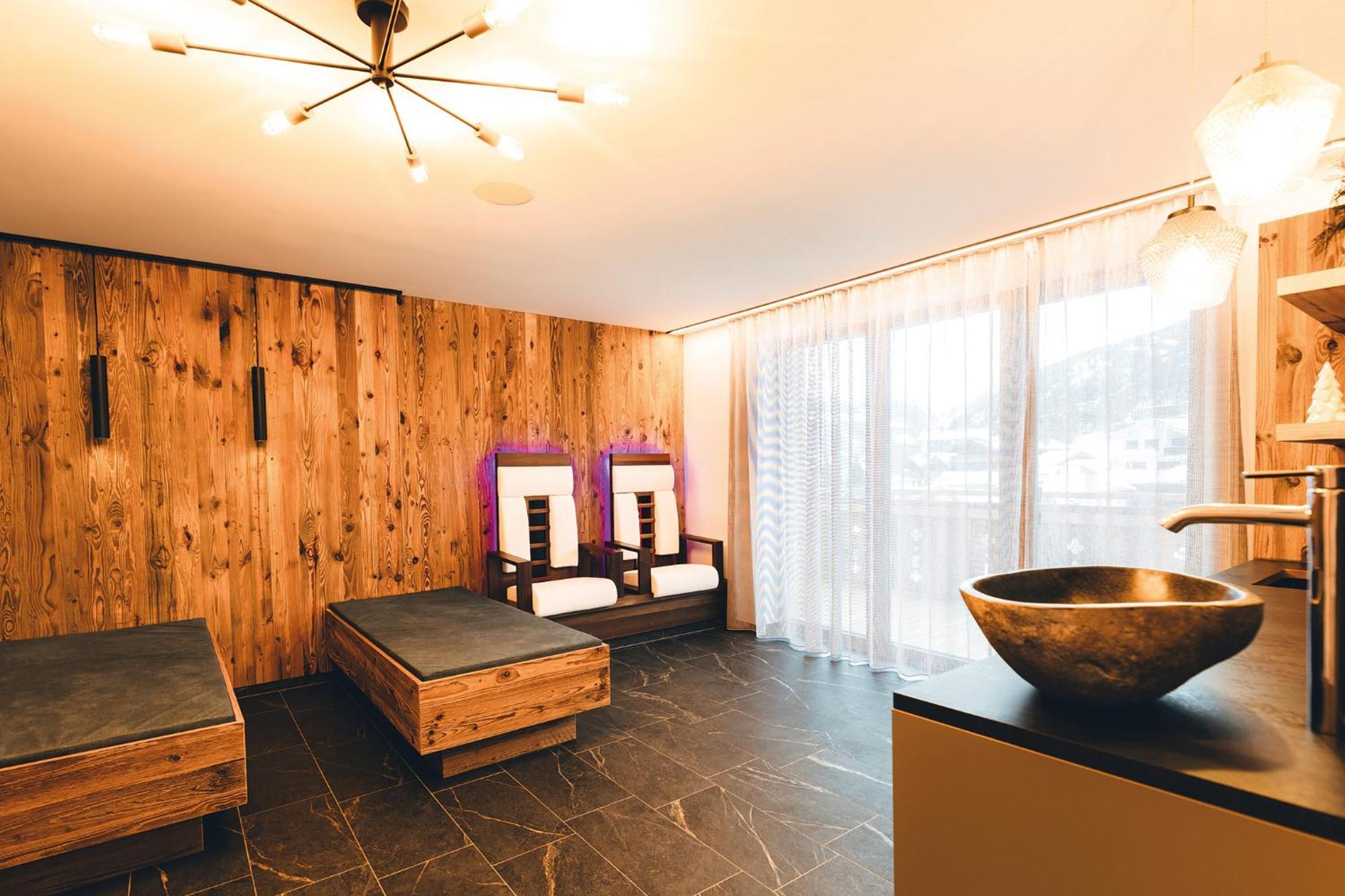 Burgstadl Aparthotel & Restaurant Ladis Dış mekan fotoğraf