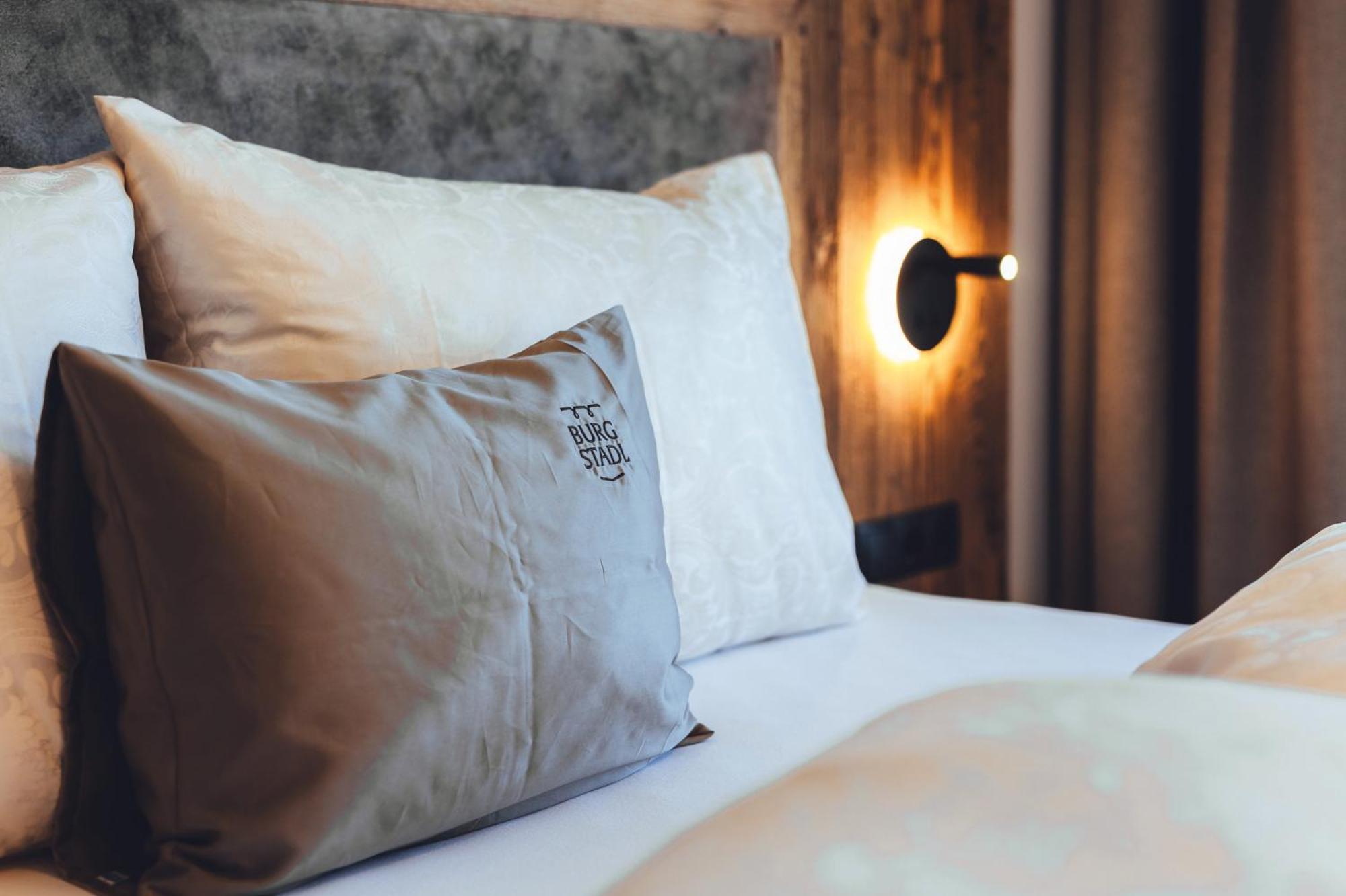 Burgstadl Aparthotel & Restaurant Ladis Dış mekan fotoğraf